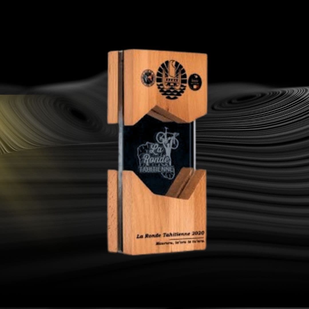 โล่รางวัลคริสตัล RS2350