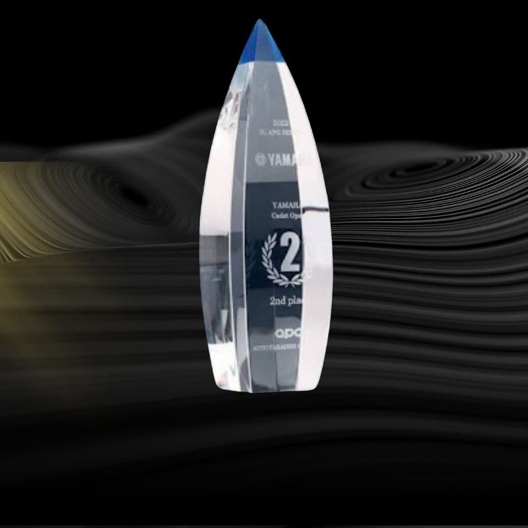 โล่รางวัลคริสตัล RS2397-2